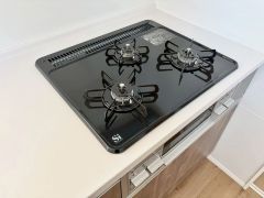 リビング階段は顔を合わせる時間が増えるので、ご家族とのコミュニケーションがとりやすく距離がグッと縮まりそうですね＾＾