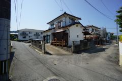 前面道路は南側、約4ｍ。