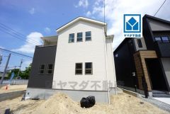 オール電化＾＾4LDK。全居室収納付き。小中学校・スーパー・コンビニ・バス停徒歩7分圏内。周辺環境充実＾＾