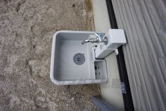 洗車のときなどに便利な外水栓。