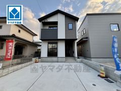 小・中学校が徒歩6分以内。通学の負担が少なく、お子様も安心して通える環境