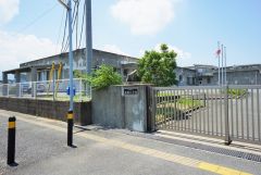 東風小学校