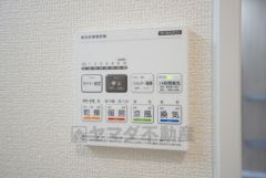 浴室暖房乾燥機には、暖房、乾燥、涼風、換気の4つの機能が付いています。タイマー付きです。換気・雨の日の洗濯も安心です＾＾