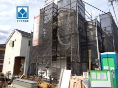 現地（2025年6月）撮影。 2号棟。閑静な住宅地。
