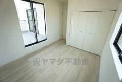 クローゼット付きなので、すっきりと整理整頓でき気持ちよく過ごせますね＾＾