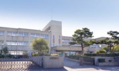 鏡中学校