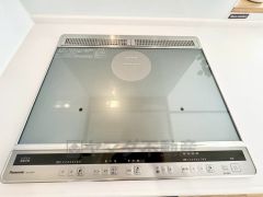 お手入れのしやすいIHクッキングヒーターです。3口コンロなので、効率よくお料理が楽しめます。毎日のお料理も楽しくなりますね＾＾