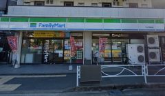 ファミリーマート　下山門駅前