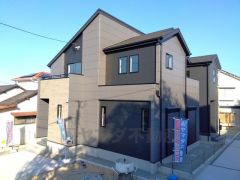 スーパーやコンビニ、ドラッグストア生活に便利な施設が徒歩圏にある住みやすい立地です＾＾