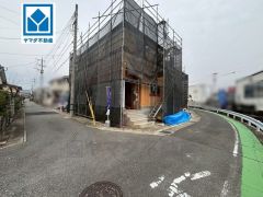 2号棟：南東側約4.2ｍ・西側約4ｍ