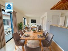 1号棟 （家具はCGによるイメージとなります） キッチンから会話が弾みそうなダイニングです。お友達や親せきをお招きするのも楽しみになりますね＾＾