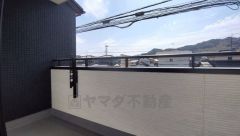 洗濯物がたっぷりと干せる南東向きのバルコニーです＾＾