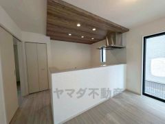 キッチンから会話が弾みそうなダイニングです。お友達や親せきをお招きするのも楽しみになりますね＾＾