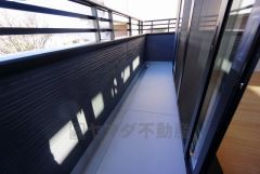 目の前に日差しを遮る建物がないので日当たり良好です＾＾