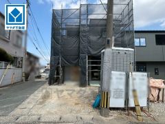 角地を含む全2区画。南側道路に面した陽光あふれる住まいです。 キッチン・浴室・洗面台・トイレはPanasonic製を採用。生活のしやすさを追求した新築戸建て住宅です＾＾