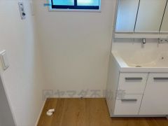 室内洗濯機置場。