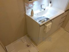 室内洗濯機置場には水漏れを防ぐ防水パン完備。