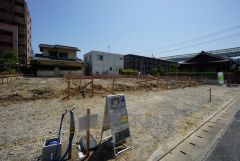 北側約5.7ｍの公道に面しています＾＾
