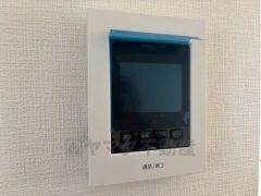 防犯性、セキュリティ対策に安心できるテレビモニター付きインターフォンです。セールスマン対策にもなり安心できます。
