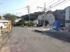 奥：1号棟、中央：2号棟、手前：3号棟。