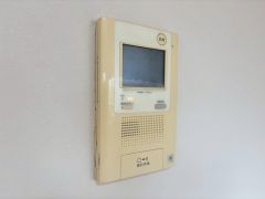 TVモニター付きインターフォンに警報機能もついているので安心して快適な生活を送れますね。