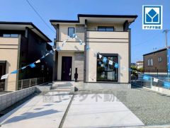 角地なので、開放感が得られます。 また、日差しが入りやすく、家の奥まで明るくなるのが嬉しいポイントです。