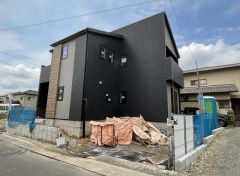 通学も通勤も快適　小中学校＆バス停徒歩9分以内の立地