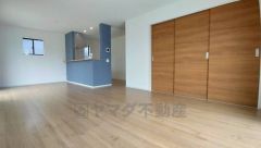 キッチンから会話が弾みそうなダイニングです。お友達や親せきをお招きするのも楽しみになりますね＾＾