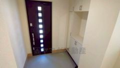 たっぷり収納できるシューズボックス付きなので、家族全員の靴がきれいに整頓できます。