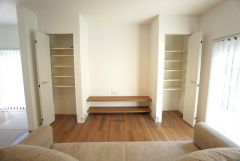 リビングは物が沢山集まりがちなので、収納スペースがあると便利ですね＾＾TV台も備え付けられています＾＾