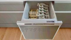 乾燥機能付き食洗器。