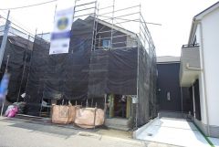 周辺環境充実。スーパー・小学校・コンビニ徒歩9分圏内。最新の設備で気持ちの良い新生活を送りませんか＾＾