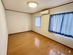 居室としてももちろん、収納や書斎、お子様のプレイスペースにも＾＾使い勝手が良さそうです＾＾写真はCG加工しております。