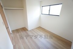 オープンクローゼットはお部屋を広く感じられます＾＾