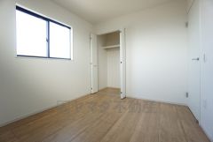 住む人のこだわりを活かす洋室＾＾クローゼットもあり荷物もすっきり片付けられ、ゆとりのある暮らしが出来ます＾＾