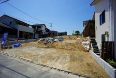 スーパーや小学校なども近く周辺環境充実。快適でゆとりのある生活空間で新生活を始めましょう＾＾