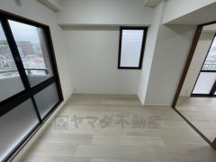 5.1帖の洋室。扉を開放してゆとりのある空間としても活用できます。