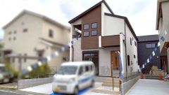 全棟カースペースは2台分確保　ご夫婦で1台ずつ所持されているご家庭も、来客時も安心ですね