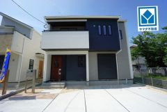 閑静な住宅街でのんびりとした住環境＾＾四箇田小学校徒歩9分、スーパーまで徒歩7分の生活便利な物件＾＾
