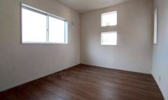 居室としてももちろん、収納や書斎、お子様のプレイスペースにも＾＾使い勝手が良さそうです＾＾