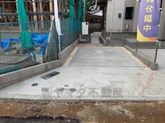 カースペースは1台分確保＾＾マイカー生活に嬉しい利便性の高い住まいです＾＾