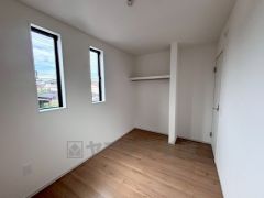 居室としてももちろん、収納や書斎、お子様のプレイスペースにも＾＾使い勝手が良さそうです＾＾