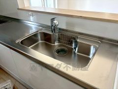 大きなお鍋も楽々洗える幅の広いシンクです＾＾