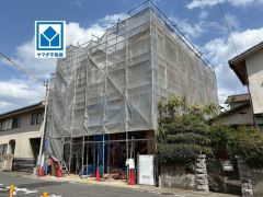 スーパーやコンビニなども近く周辺環境充実。快適でゆとりのある生活空間で新生活を始めましょう＾＾