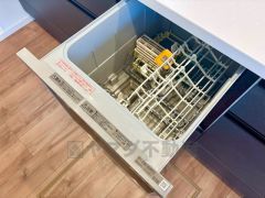炊事時間を大幅に短縮できる食器洗浄乾燥機付き＾＾食器を洗う手間が減るので家族とのコミュニケーションの時間や自分の時間が増えますね。