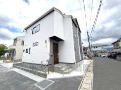 南西側4.9ｍ公道