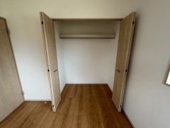大容量のクローゼット。季節ごとのお洋服全てを収納できるので、衣替えも楽になりますね＾＾