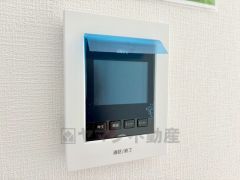 防犯性もばっちり、TVモニター付きインターホン完備。