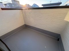 2面採光を確保した爽やかな風を感じて起きる朝は、快適生活の始まりに。 居室としてももちろん、収納や書斎、お子様のプレイスペースにも＾＾