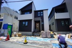 地下鉄七隈線茶山駅まで徒歩14分。西鉄バス田島停徒歩5分。都心へのアクセス良好＾＾